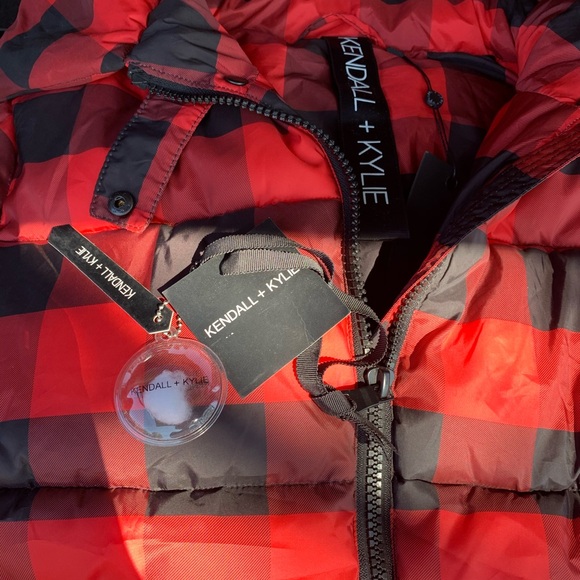 Kendall + Kylie Puffer Coat Bomber Jacket Black/Red Plaid Size M - Picture 3 of 9